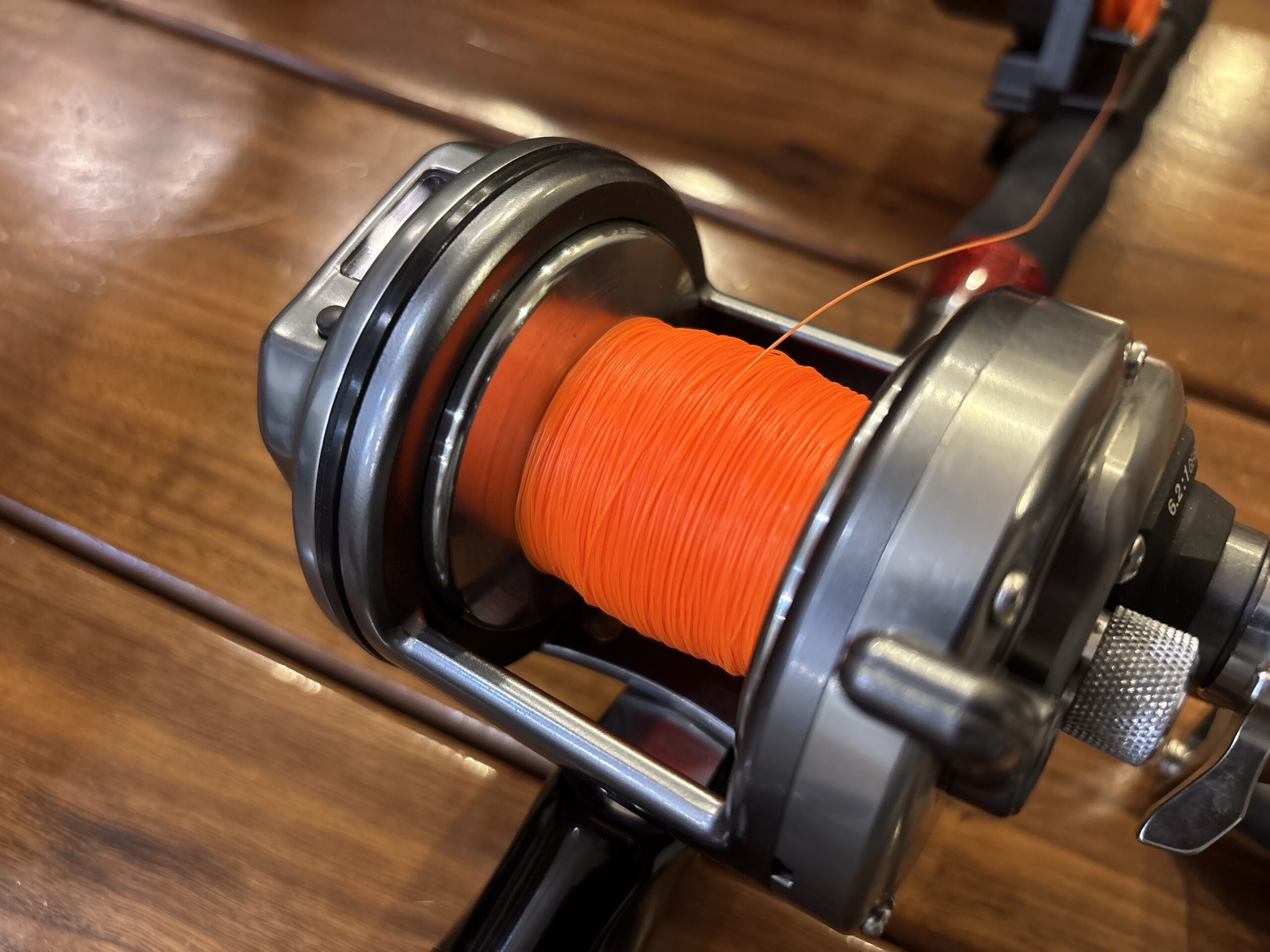 ジャストロン6号を約180m下巻きしたスピードマスター石鯛3000Tのスプール